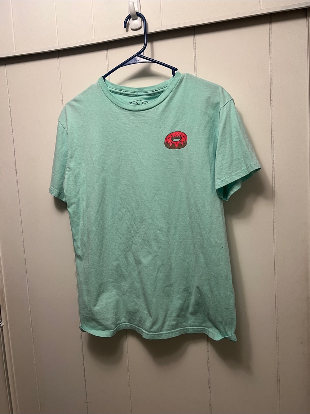 Eighty eight Men's Mint Green Short-Sleeve Graphic Tee medium donut